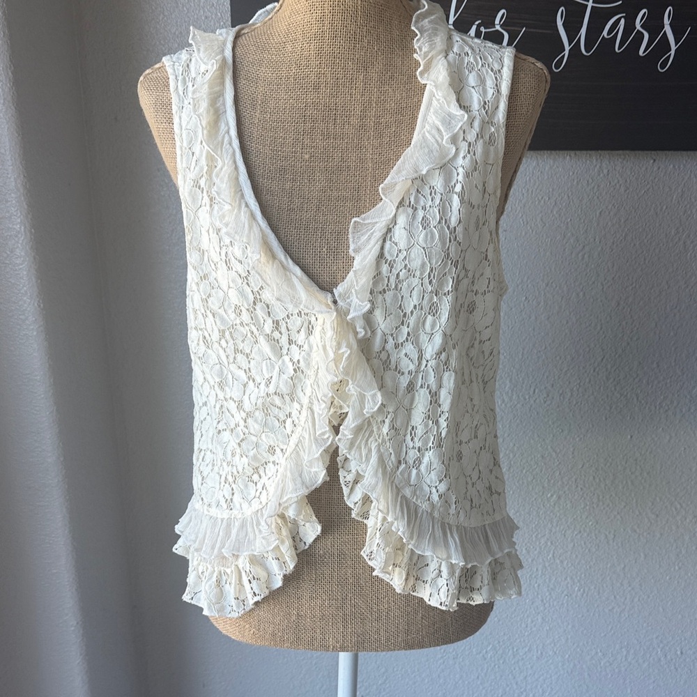 True Grit Ivory Lace Ruffle Camisole